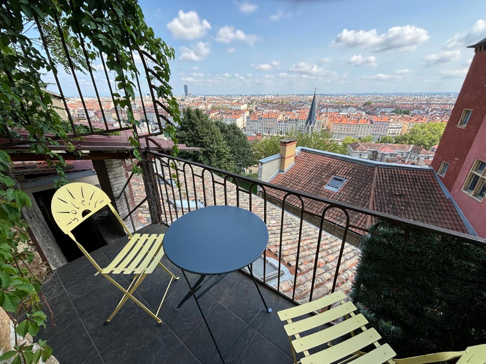 Les Jardins Du Gourguillon Lägenhet Lyon Exteriör bild
