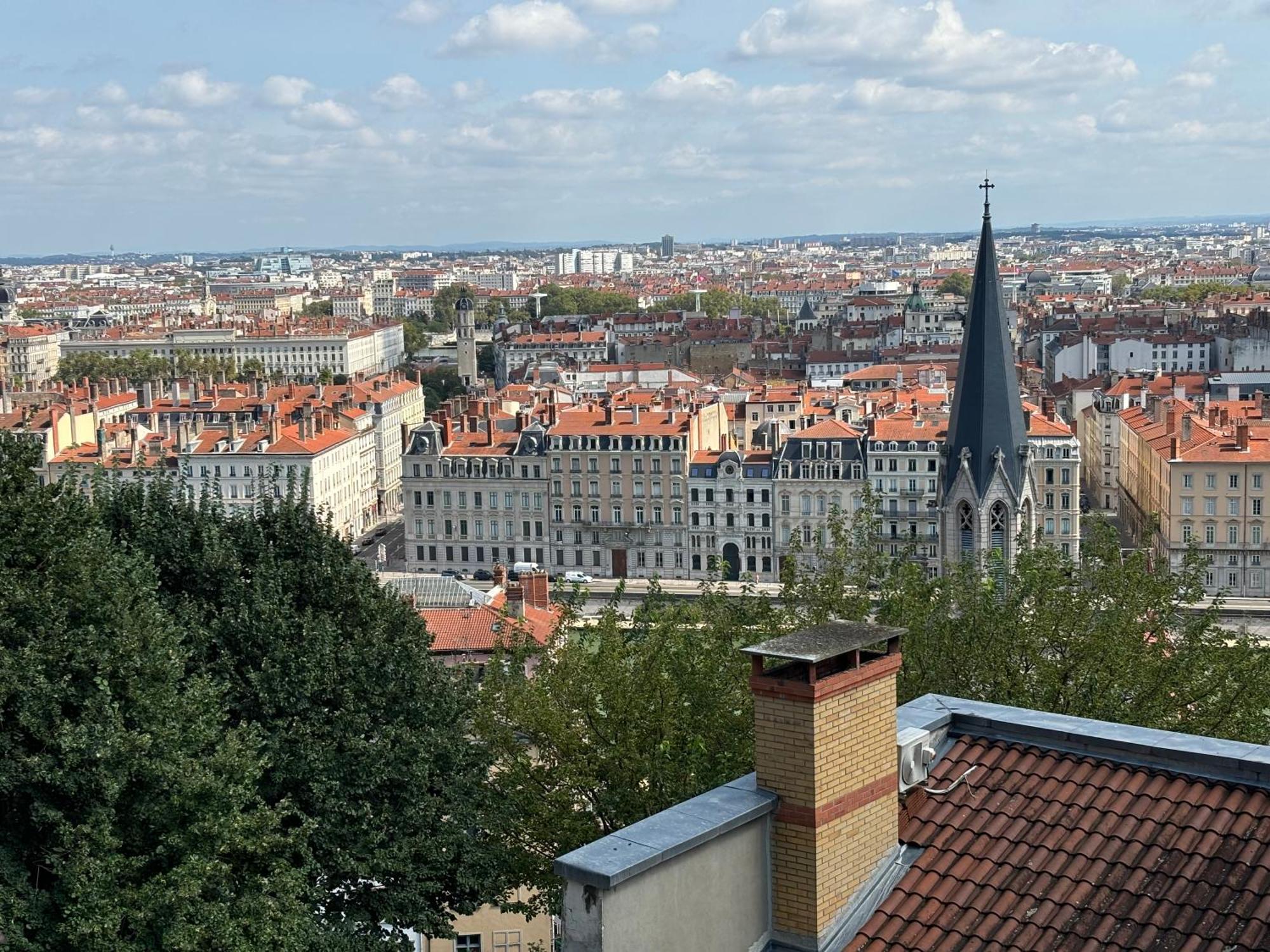 Les Jardins Du Gourguillon Lägenhet Lyon Exteriör bild